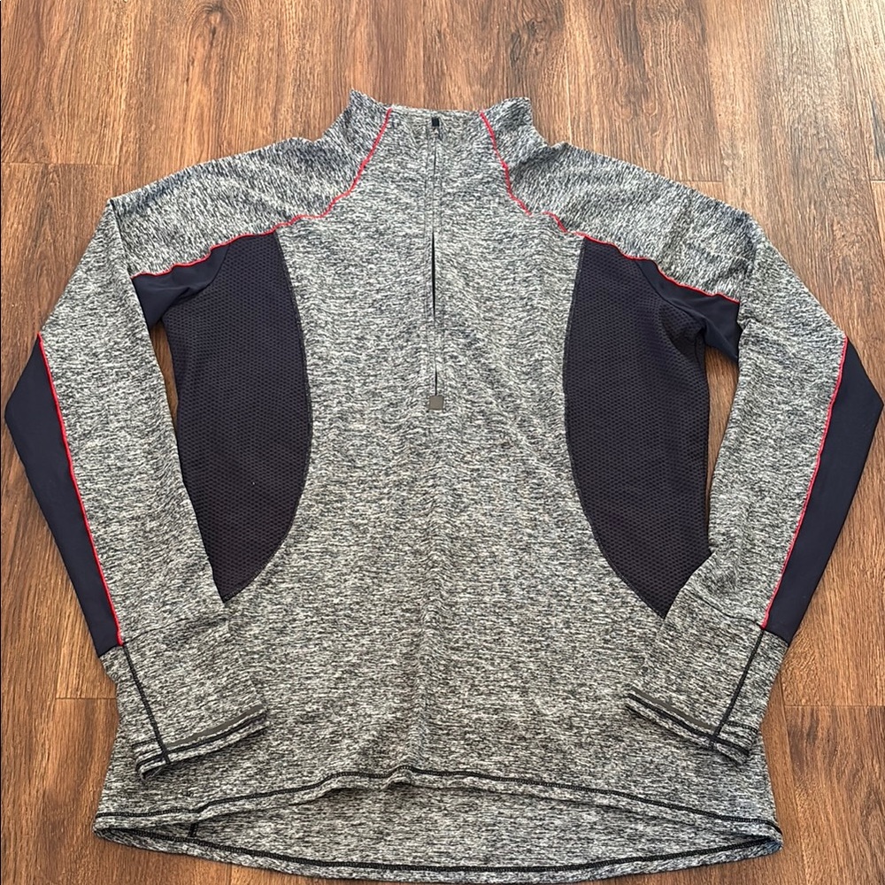 Athleta Gray and Black Zip Up Sweater with Geometric Patterns